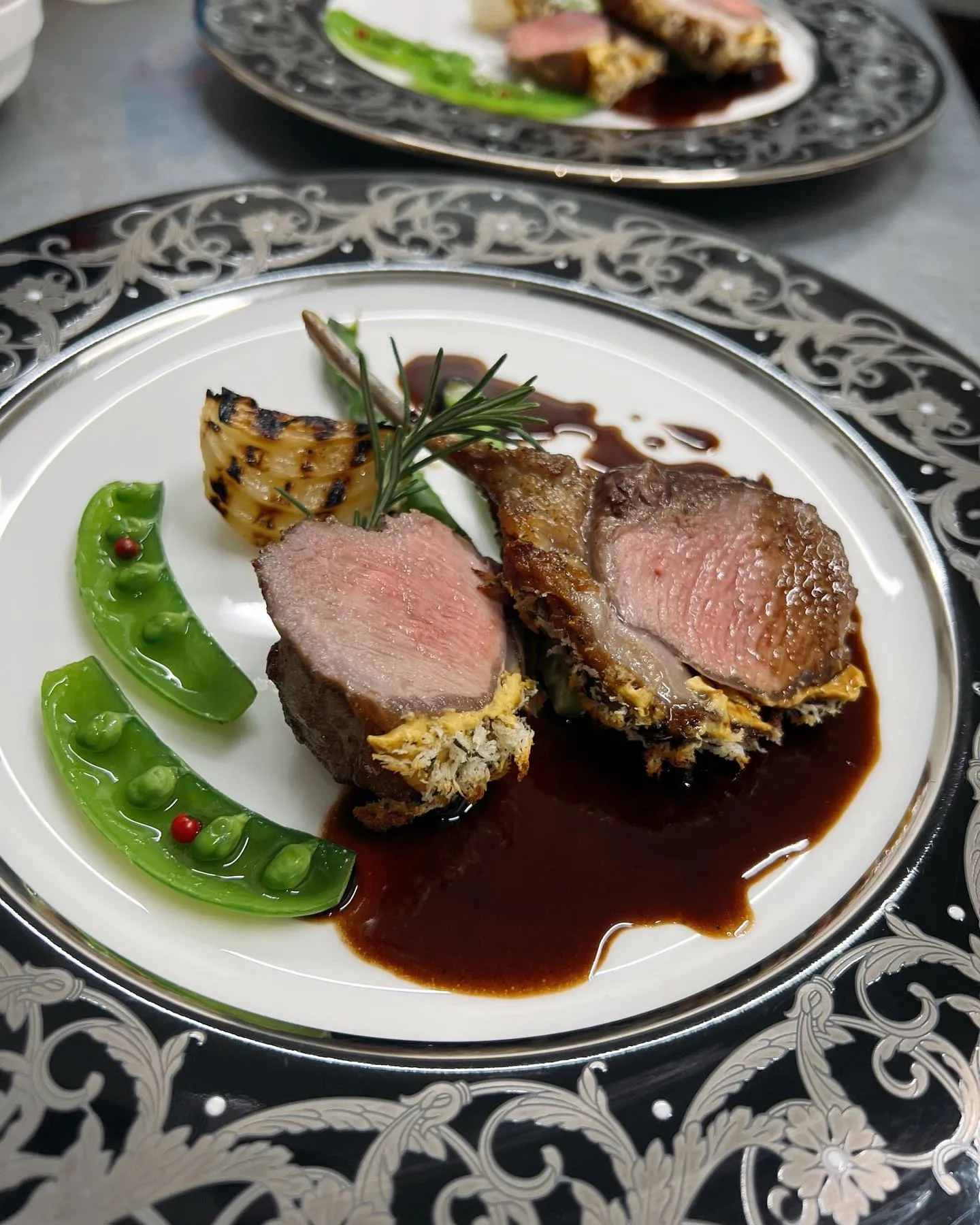 明日.月曜日営業します‼️