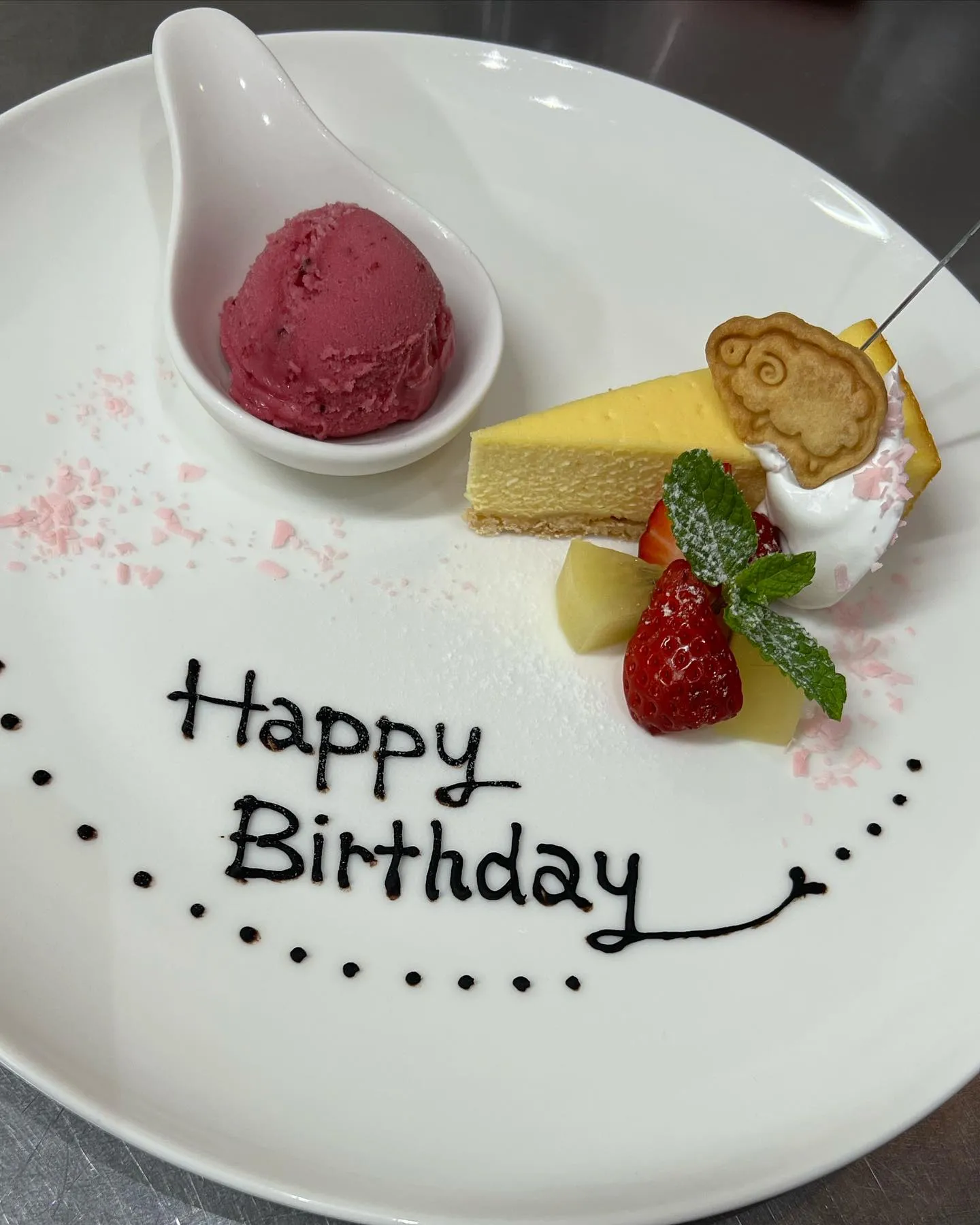 明日.月曜日営業します‼️