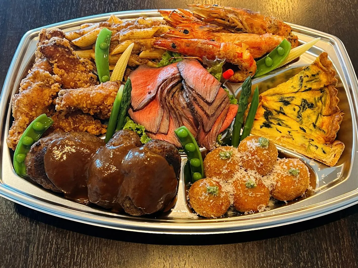 明日.7日は振替休業🐏