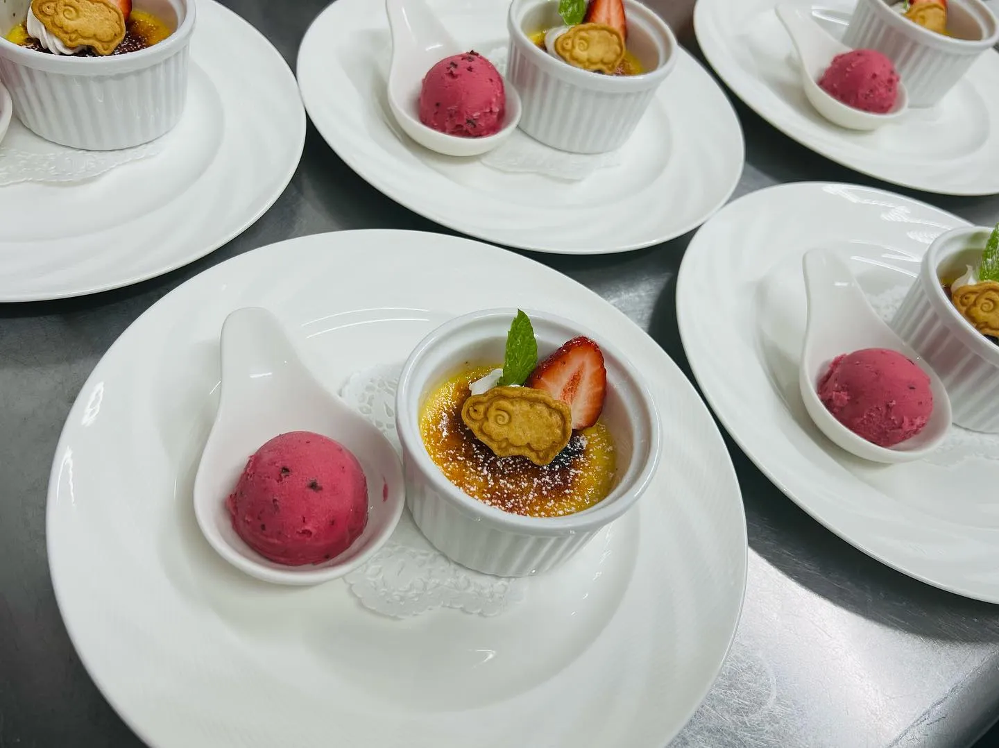 明日.7日は振替休業🐏