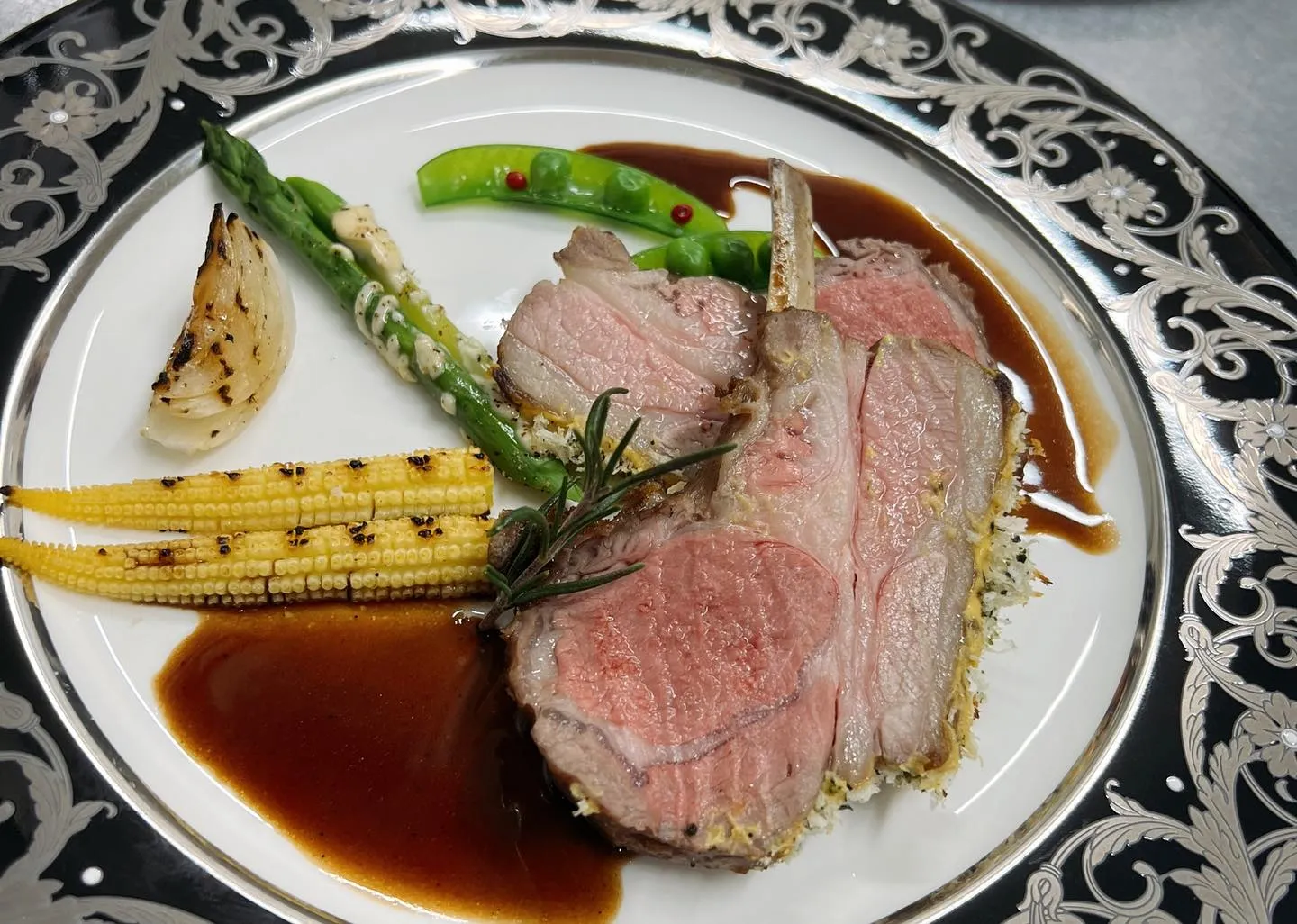 8月の営業日のお知らせ🌻