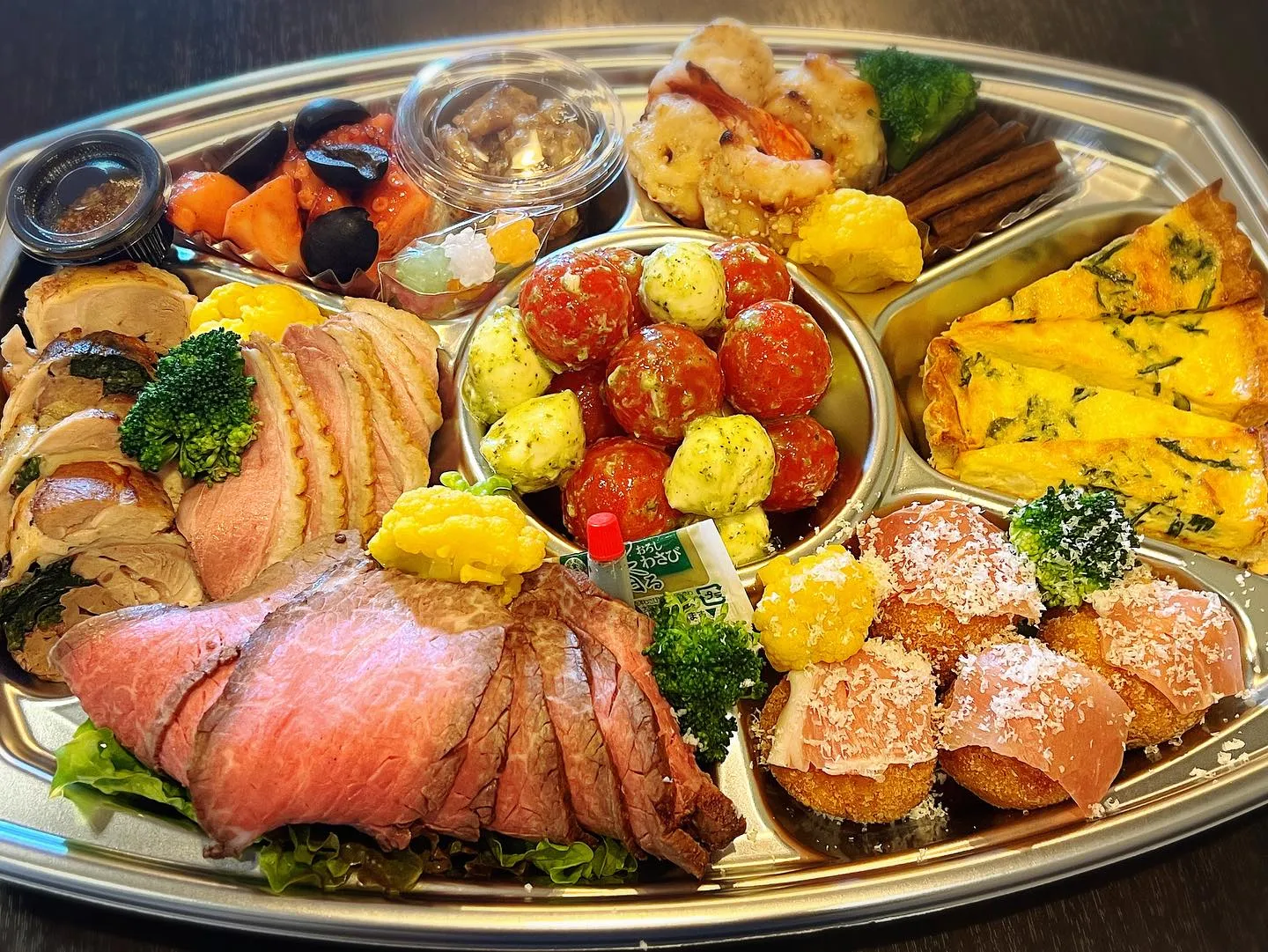 《ビストロハンバーグ》