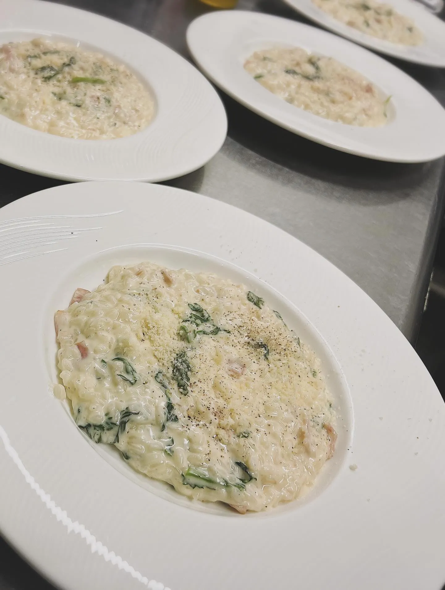 《 クリームパスタ 》