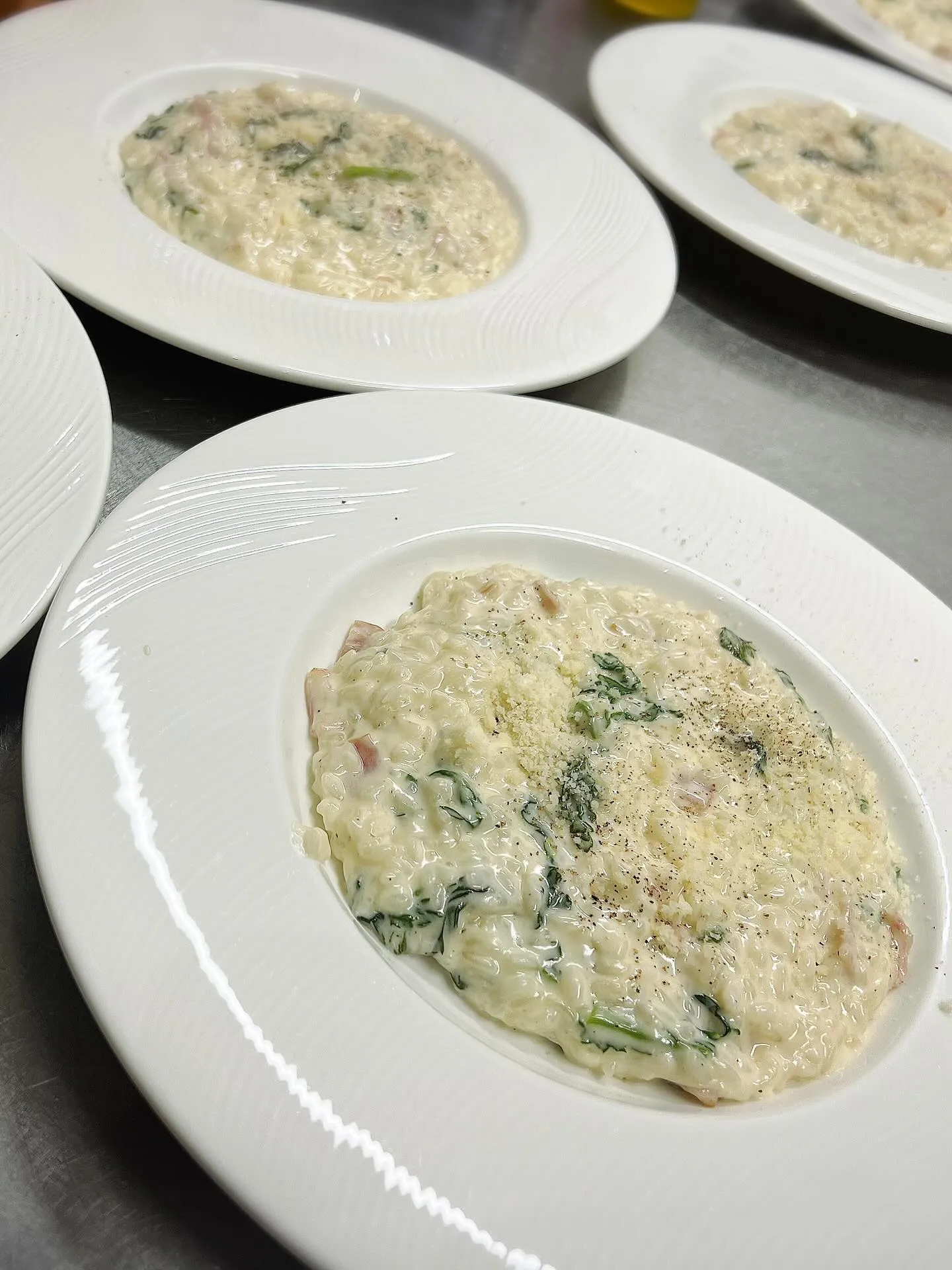 《 年内ランチ営業あと4日 》