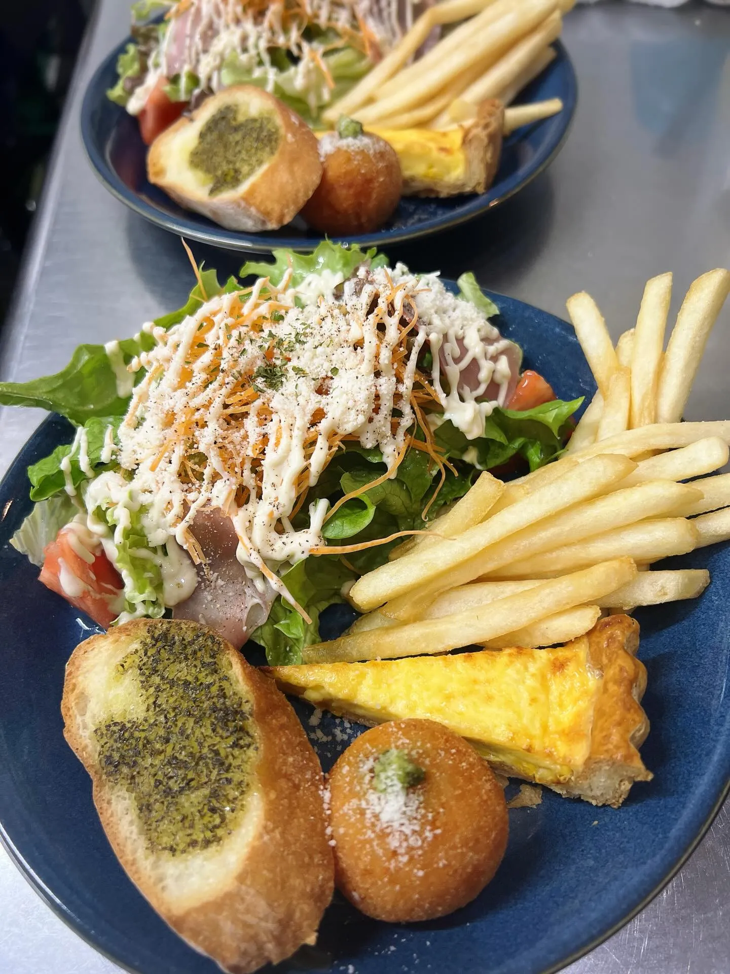 《　本日.水曜日は定休日です　》